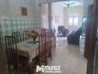 VENDE-SE CASA NA RUA PERNANBUCO