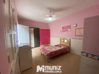 VENDE-SE CASA NA RUA PERNANBUCO