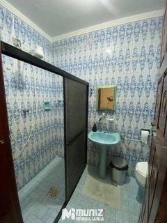 VENDE-SE CASA NA RUA PERNANBUCO