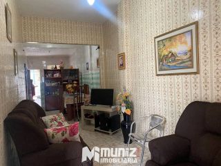 VENDE-SE CASA NA RUA PERNANBUCO