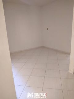 Vende-se Casa com 3 quartos 1 suítes no bairro Aeroporto