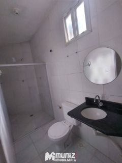 Vende-se Casa com 3 quartos 1 suítes no bairro Aeroporto