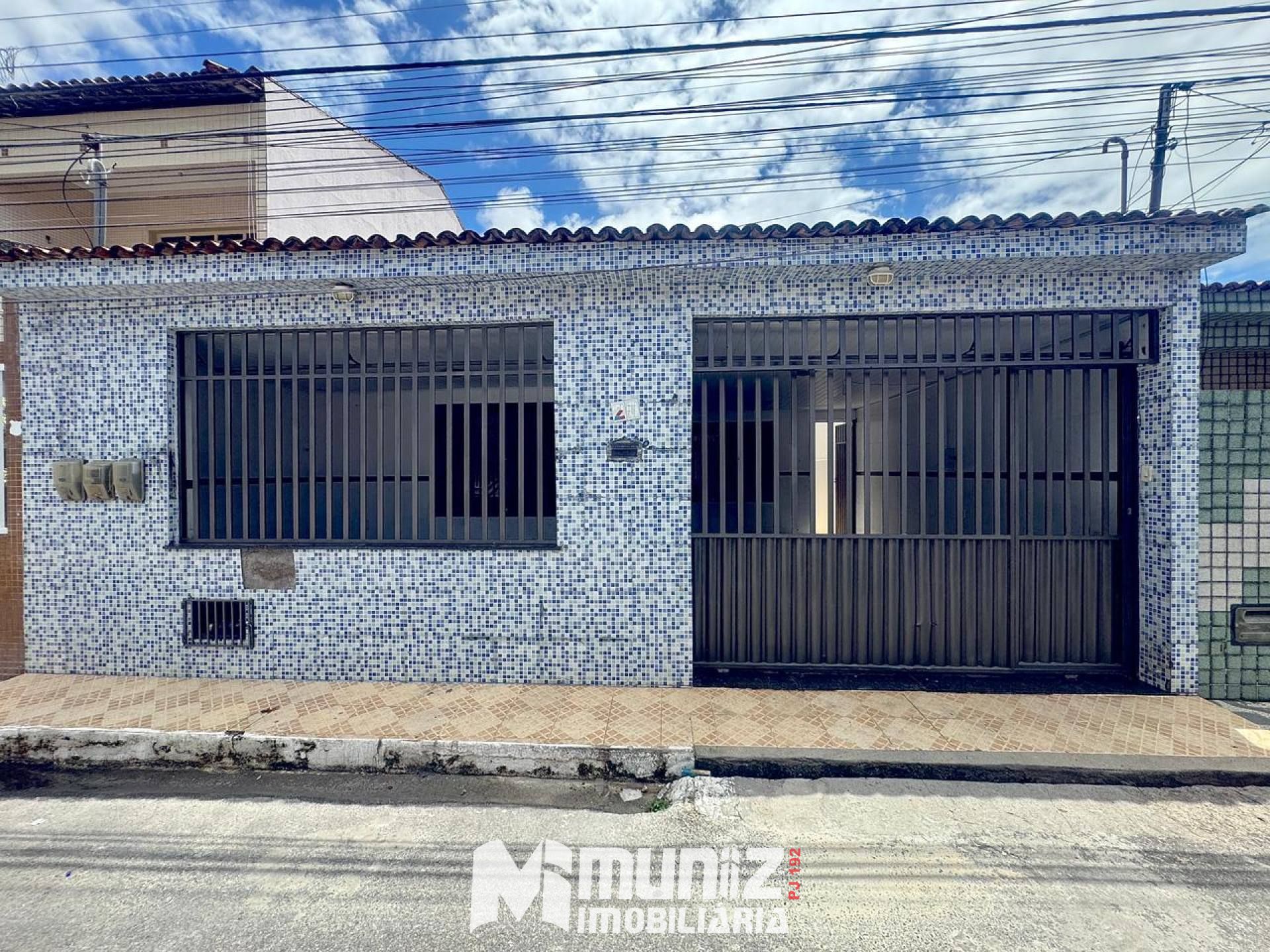 Casa Para Alugar com 2 quartos 2 suítes no bairro Ponto Novo em Aracaju