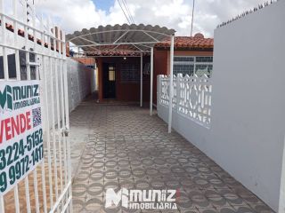 Casa Para Vender com 5 quartos no bairro Aeroporto em Aracaju