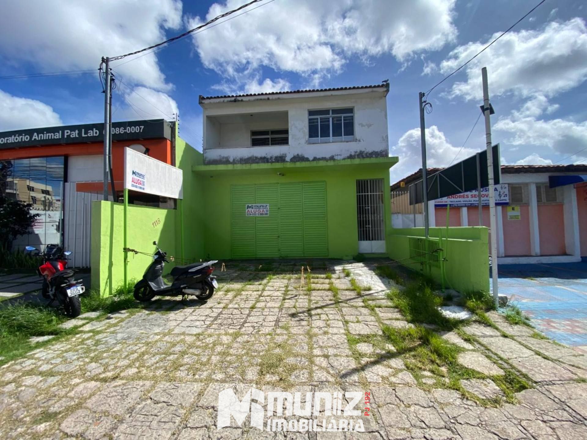 Galpão / Depósito / Armazém Para Alugar no bairro Cirurgia