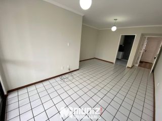 Apartamento Para Alugar no Edifício Casa Blanca no bairro Coroa do Meio
