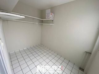 Apartamento Para Alugar no Edifício Casa Blanca no bairro Coroa do Meio