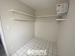 Apartamento Para Alugar no Edifício Casa Blanca no bairro Coroa do Meio