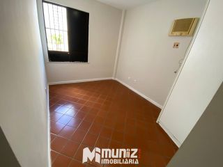 Apartamento Para Alugar no Edifício Casa Blanca no bairro Coroa do Meio