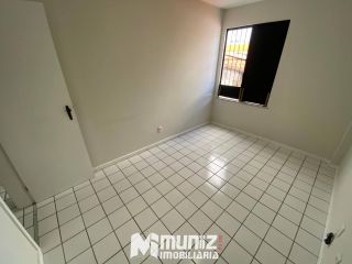 Apartamento Para Alugar no Edifício Casa Blanca no bairro Coroa do Meio