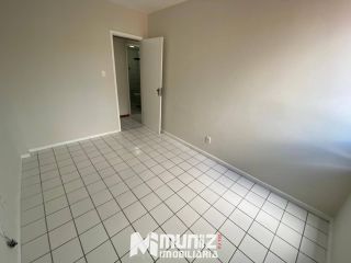 Apartamento Para Alugar no Edifício Casa Blanca no bairro Coroa do Meio