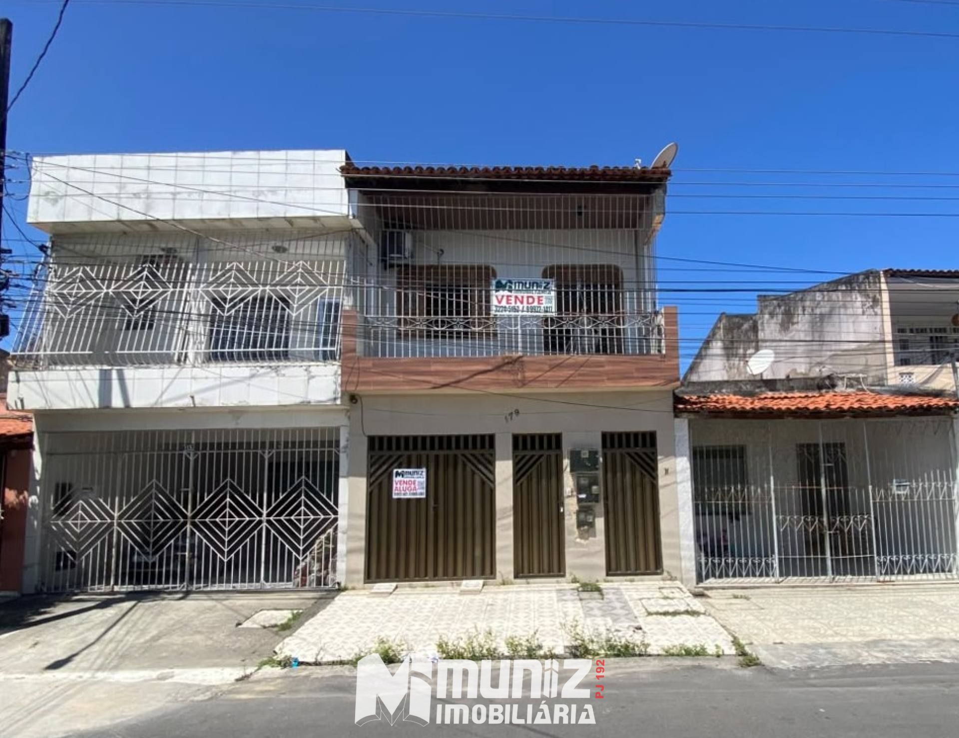 Casa à venda 2 pavimentos no bairro industrial, aceita permuta!