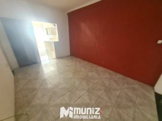 VENDE-CASA COM 02 PAVIMENTOS