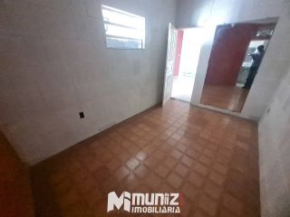 VENDE-CASA COM 02 PAVIMENTOS