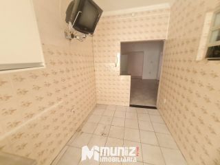 VENDE-CASA COM 02 PAVIMENTOS