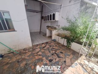 VENDE-CASA COM 02 PAVIMENTOS