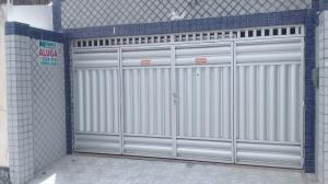 VENDE-SE CASA NA AV. CARLOS BURLAMARQUI