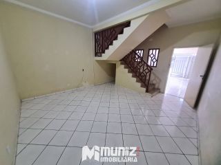 Casa Ampla Disponível Para Aluguel Na Avenida Carlos Burlamarqui
