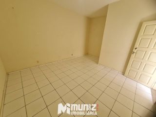 Casa Ampla Disponível Para Aluguel Na Avenida Carlos Burlamarqui