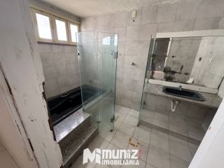 Imóvel Comercial Completo na Av. Hermes Fontes – Ideal Para Empresas e Clínicas