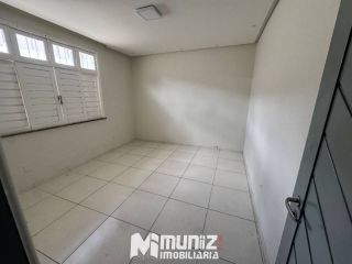 Imóvel Comercial Completo na Av. Hermes Fontes – Ideal Para Empresas e Clínicas