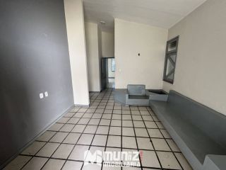Imóvel Comercial Completo na Av. Hermes Fontes – Ideal Para Empresas e Clínicas