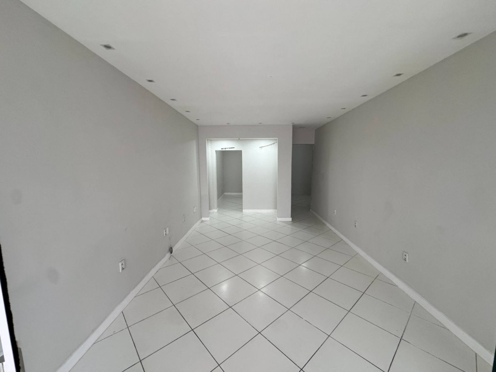 SALA COMERCIAL NO BAIRRO SAO JOSE