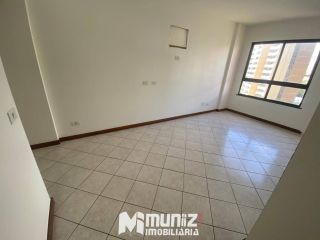 Apartamento Para Vender com 4 quartos 3 suítes no bairro Jardins em Aracaju