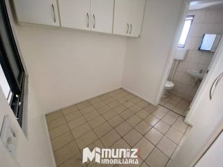 Apartamento Para Vender com 4 quartos 3 suítes no bairro Jardins em Aracaju