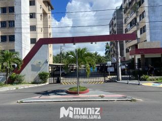 Apartamento Para Alugar com 3 quartos 1 suítes no bairro Aruana: SemiMobiliado em Aracaju