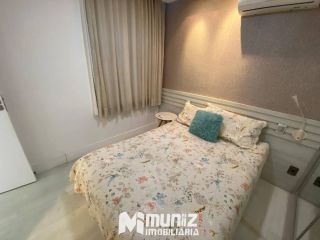 Apartamento Para Alugar com 3 quartos 1 suítes no bairro Aruana: SemiMobiliado em Aracaju