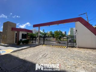 Apartamento Para Alugar com 3 quartos 1 suítes no bairro Aruana: SemiMobiliado em Aracaju