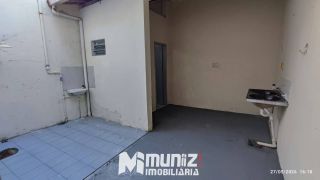 Casa Para Alugar com 3 quartos no bairro Getúlio Vargas em Aracaju