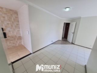 ALUGA-SE APTO NO COND. PRAIAS DO CARIBE