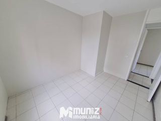 ALUGA-SE APTO NO COND. PRAIAS DO CARIBE