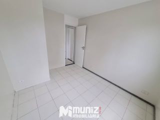 ALUGA-SE APTO NO COND. PRAIAS DO CARIBE