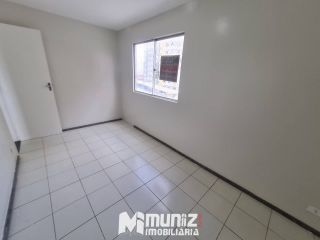 ALUGA-SE APTO NO COND. PRAIAS DO CARIBE