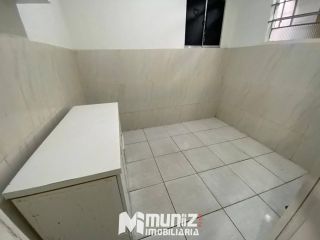 ALUGA-SE CASA NO BAIRRO OLARIA.