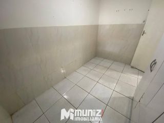 ALUGA-SE CASA NO BAIRRO OLARIA.