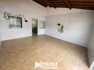 ALUGA-SE CASA NO BAIRRO OLARIA.