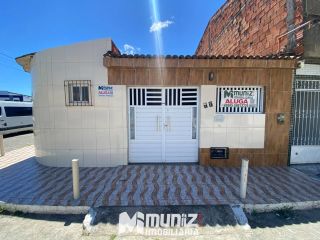 ALUGA-SE CASA NO BAIRRO OLARIA.