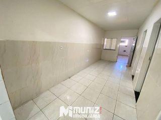ALUGA-SE CASA NO BAIRRO OLARIA.