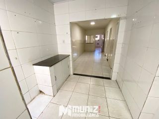 ALUGA-SE CASA NO BAIRRO OLARIA.