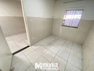 ALUGA-SE CASA NO BAIRRO OLARIA.