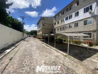 ALUGA-SE APARTAMENTO NO COND. PRAIAS DE SERGIPE, R$1.100,00 JÁ C/ O COND.