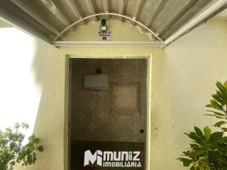 ALUGA-SE APARTAMENTO NO COND. PRAIAS DE SERGIPE, R$1.100,00 JÁ C/ O COND.