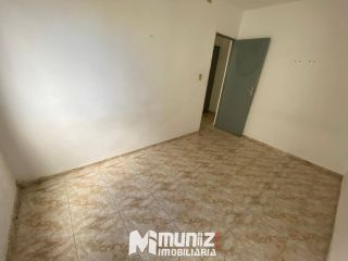 ALUGA-SE APARTAMENTO NO COND. PRAIAS DE SERGIPE, R$1.100,00 JÁ C/ O COND.