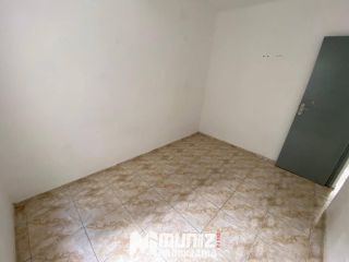 ALUGA-SE APARTAMENTO NO COND. PRAIAS DE SERGIPE, R$1.100,00 JÁ C/ O COND.