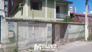 vende-se casa na Antonio Fontes Pitanga, em frente ao colegio Arqui da Farolandia