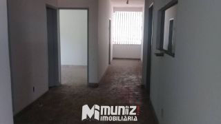 vende-se casa na Antonio Fontes Pitanga, em frente ao colegio Arqui da Farolandia